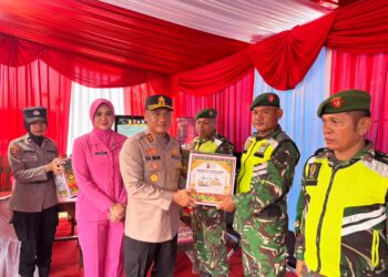 Memastikan arus mudik lebaran aman kapolres dan ketua Bhayangakari sambangi Pos Ops Ketupat Lancang Kuning 2026