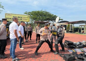 Siap siaga Hadapi Dinamika Nasional, Kapolres Rohil Cek Perlengkapan Dalmas dan Ranmor